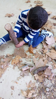 Introducción de elementos naturales en los rincones del aula: cómo alejarse del plástico y acercarse al juego no estructurado